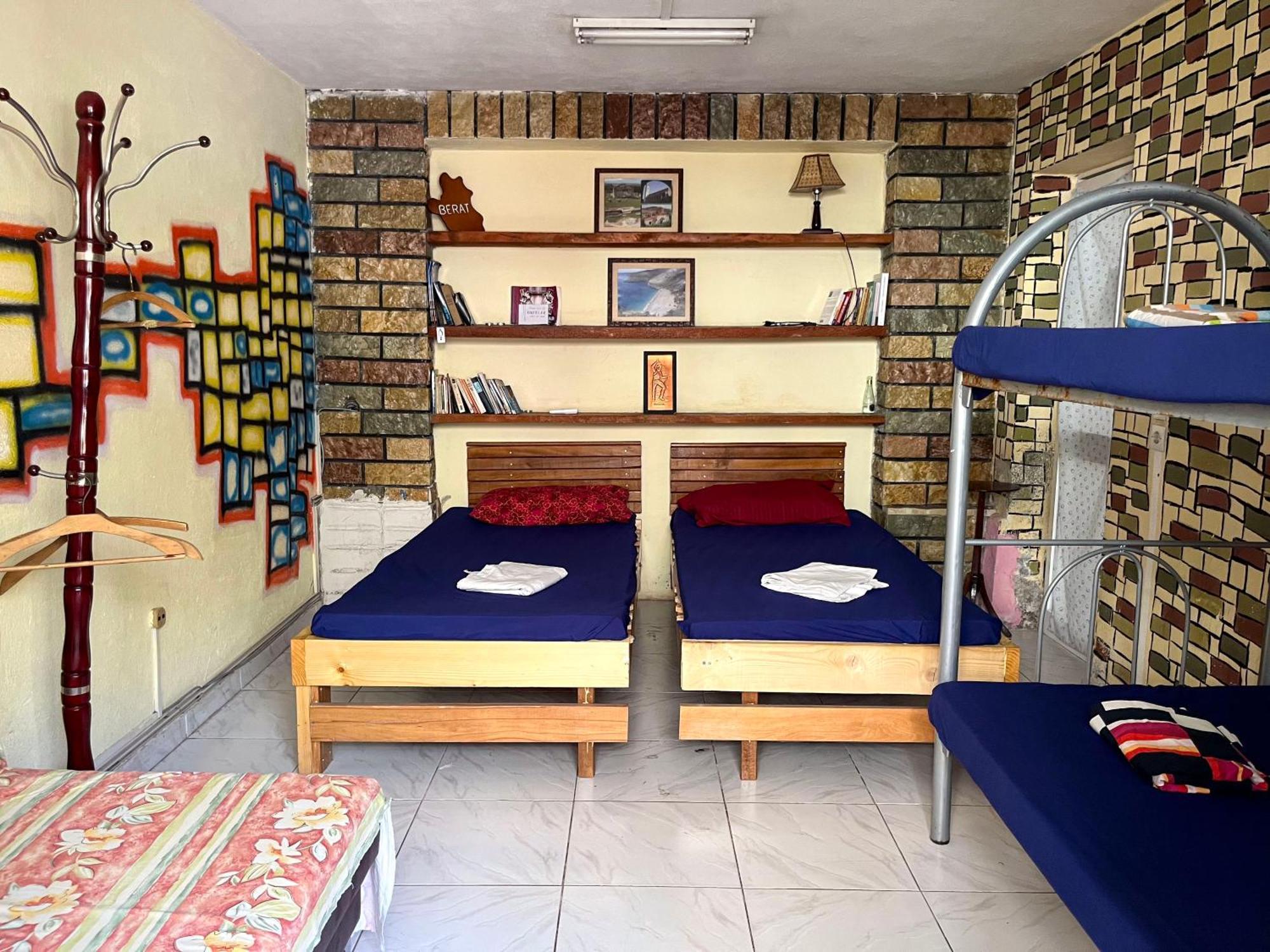 Milingona City Center Hostel Tirana Kültér fotó