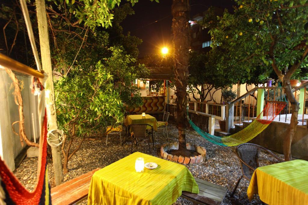 Milingona City Center Hostel Tirana Kültér fotó
